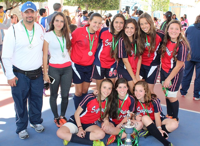 讽引热议 讽引热议